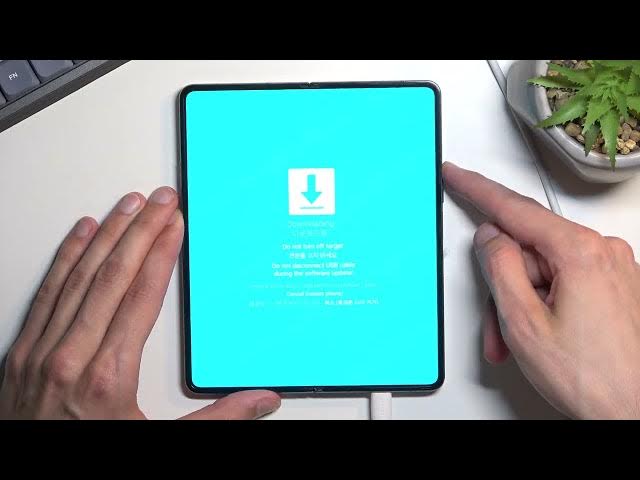 Video thumbnail for How to Activate Download Mode on SAMSUNG Galaxy Z Fold4 - Flash Samsung Software with Download Mode