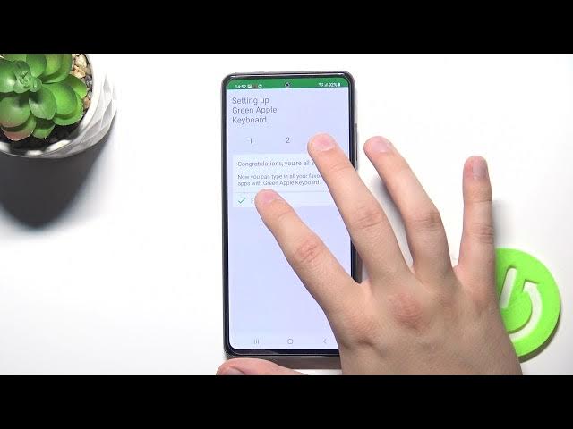Video thumbnail for How to Install iPhone Keyboard on SAMSUNG Galaxy A52s - Green Apple Keyboard