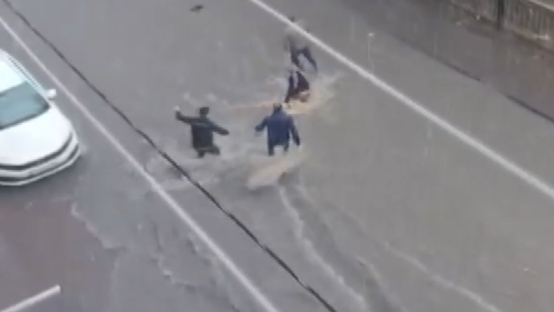 Video thumbnail for Woman rescued after being swept away by Istanbul flash flood