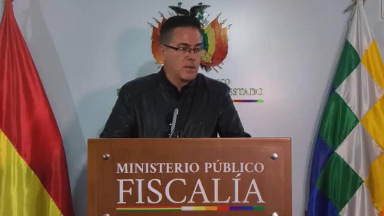 Video thumbnail for Bolivia: INVESTIGATORS ARE LOOKING INTO WHETHER MARSET ACCESSED THE ROMA SYSTEM FROM HIS PHONE.