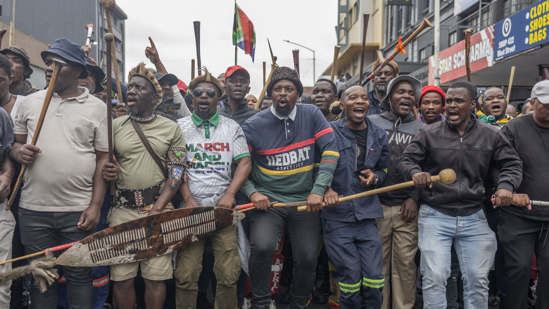 Video thumbnail for South Africa anti-migrant protests spread as xenophobia fears grow