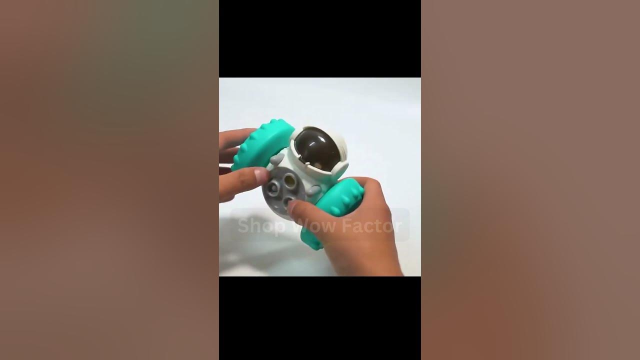 Video thumbnail for 🤖 Brainy Bits Robot Pet Food Dispenser 🐾 || #pets #accessories #usa #shopping