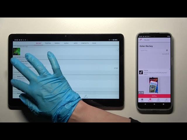 Video thumbnail for How to Transfer Files from REALME Pad to Motorola Device // Send Anywhere App