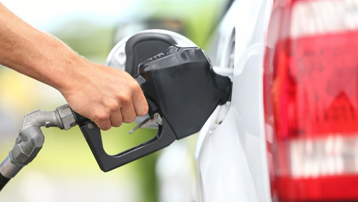 Video thumbnail for Oil Slides as Washington Turns Up the Economic Heat on Iran