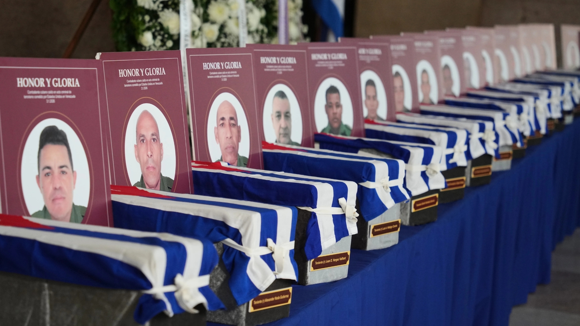 Video thumbnail for Cuba honours killed security officers: Remains of those killed in Venezuela return home