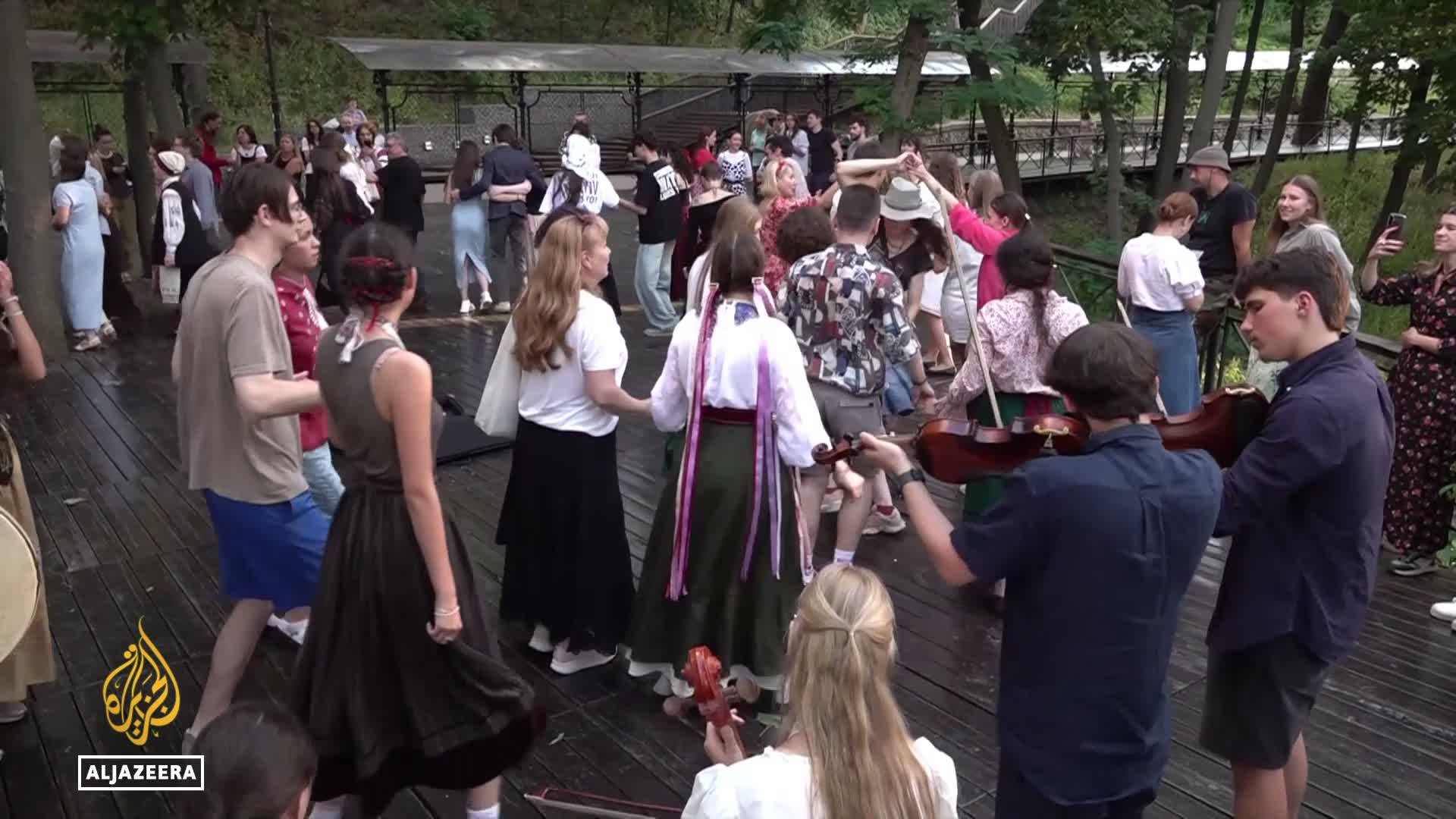 Video thumbnail for Ukraine's cultural revival: Folk dance offers some people an escape from the war