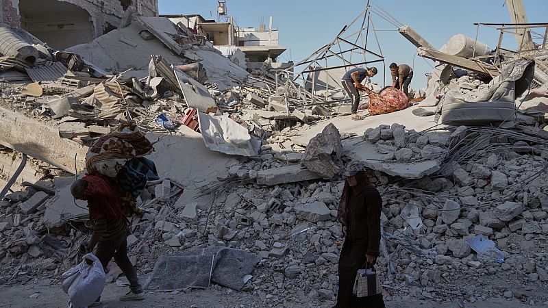 'Video thumbnail for Gaza Strip: Efforts to remove rubble underway as fragile ceasefire holds'