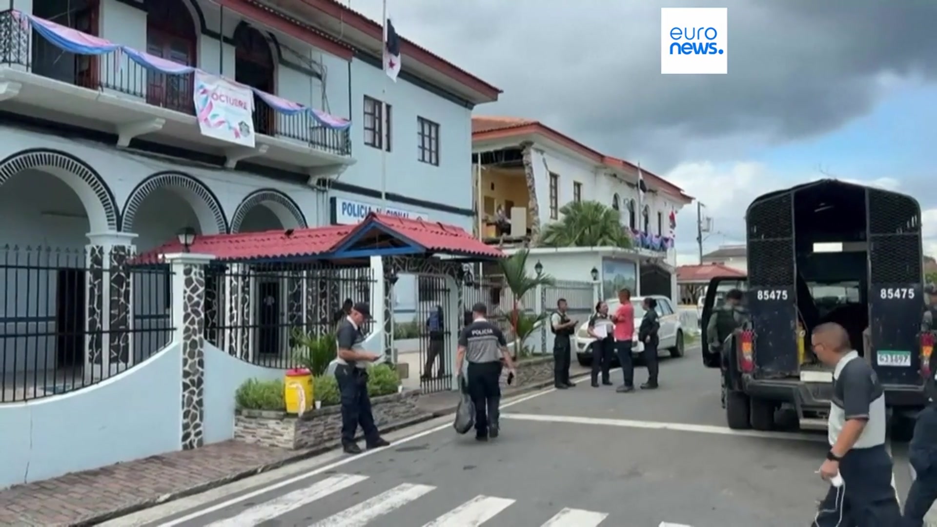 Video thumbnail for Powerful 7.7-magnitude earthquake strikes Panama, damaging buildings and injuring at least 27