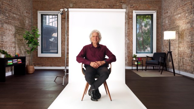 Video thumbnail for Steven Pinker: The mechanics of trust in money and relationships