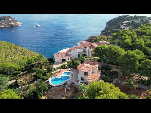 Video thumbnail for DESCUBRE LAS VILLAS DE LUJO CON VISTAS AL MAR MÁS EXCLUSIVAS EN LA COSTA BLANCA by COSTA HOUSES ®️