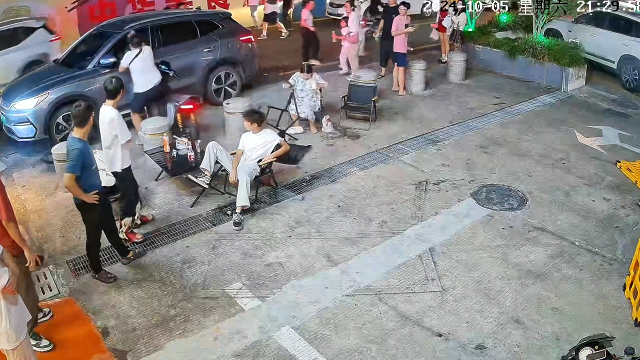 Video thumbnail for Scooter Hits Parked Car in Guangdong