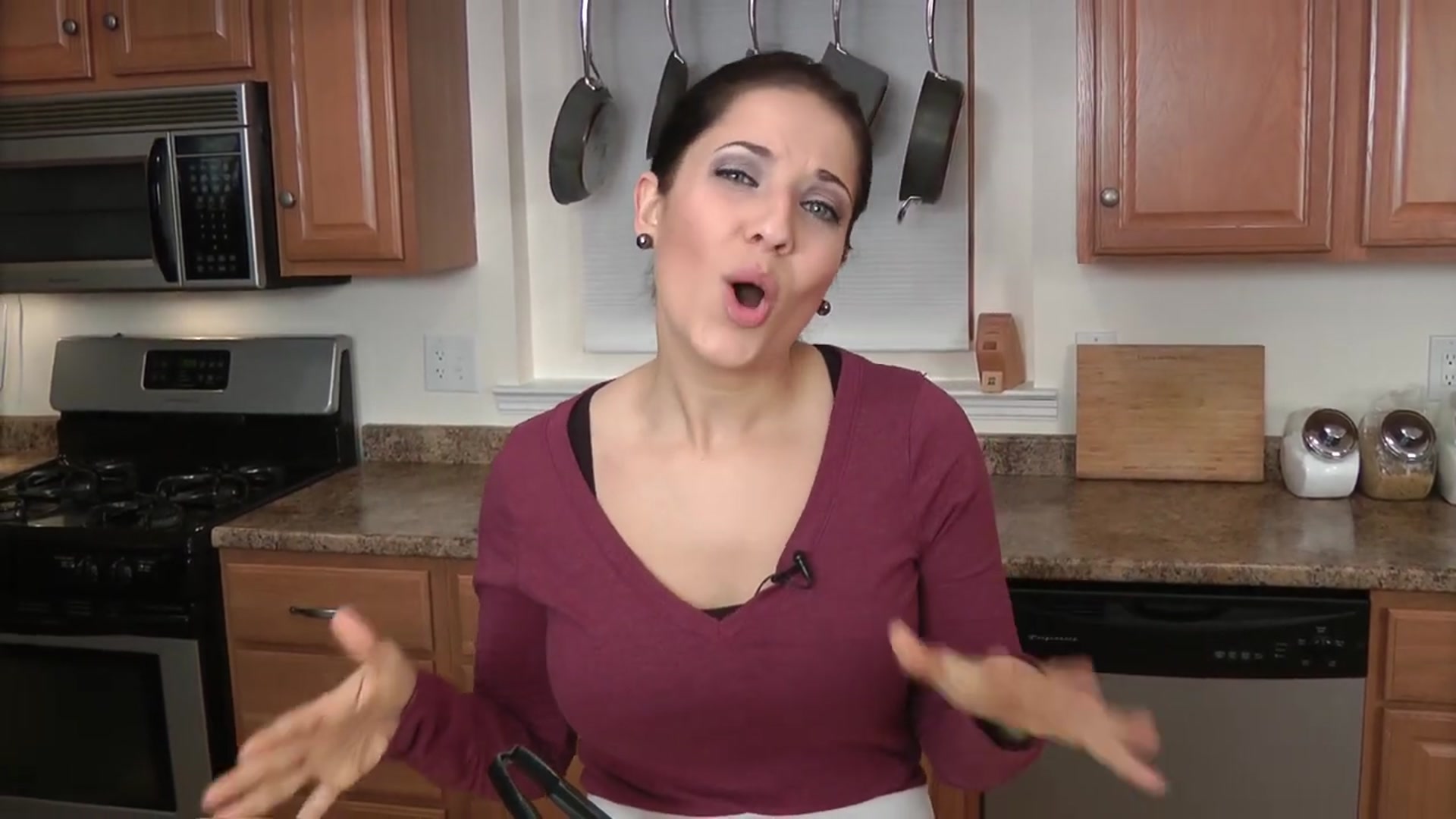 Video thumbnail for Crispy Homemade Wings Recipe   Laura Vitale   Laura in the Kitchen Episode 277(720P HD)