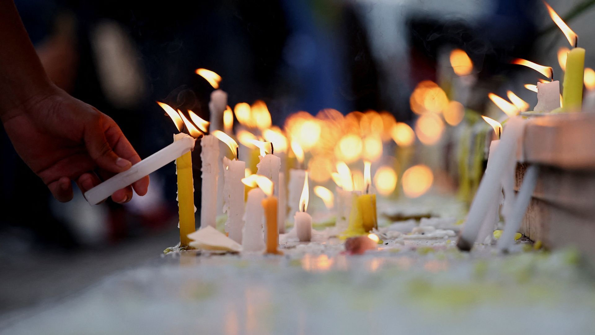 Video thumbnail for Global prayers after Pope’s death, Buenos Aires church mourns near his childhood home
