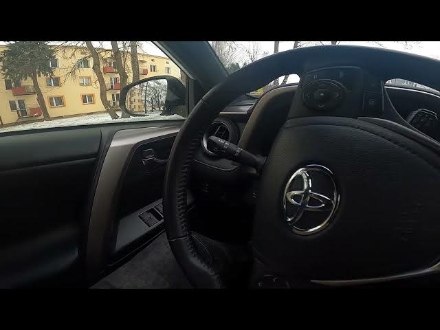 Video thumbnail for How to Enable or Disable 4 Wheel Drive in Toyota RAV 4 IV (2013 - 2018) - Use Turn 4 Wheel Drive