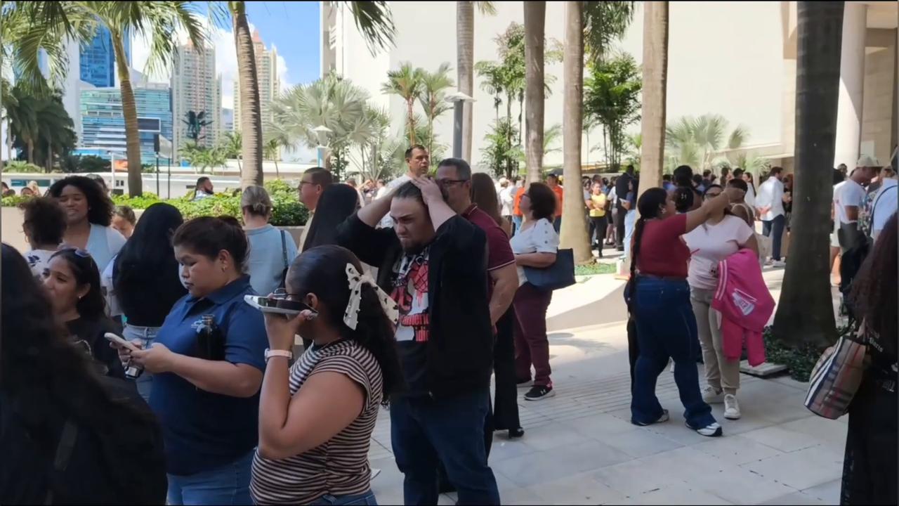 Video thumbnail for Panama: Powerful Earthquake and Aftershocks Strike Panama City.