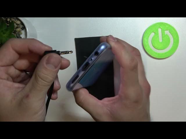 Video thumbnail for How to Connect Wired Headphones to OPPO Reno 7