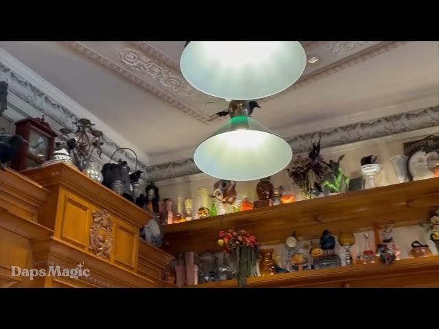 Video thumbnail for Crows Return to Fortuosity at Disneyland for Halloween Time 4K