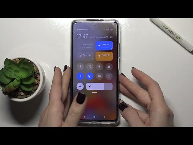 Video thumbnail for How to Turn On Flash Light in XIAOMI 11T Pro – Activate Flash Light