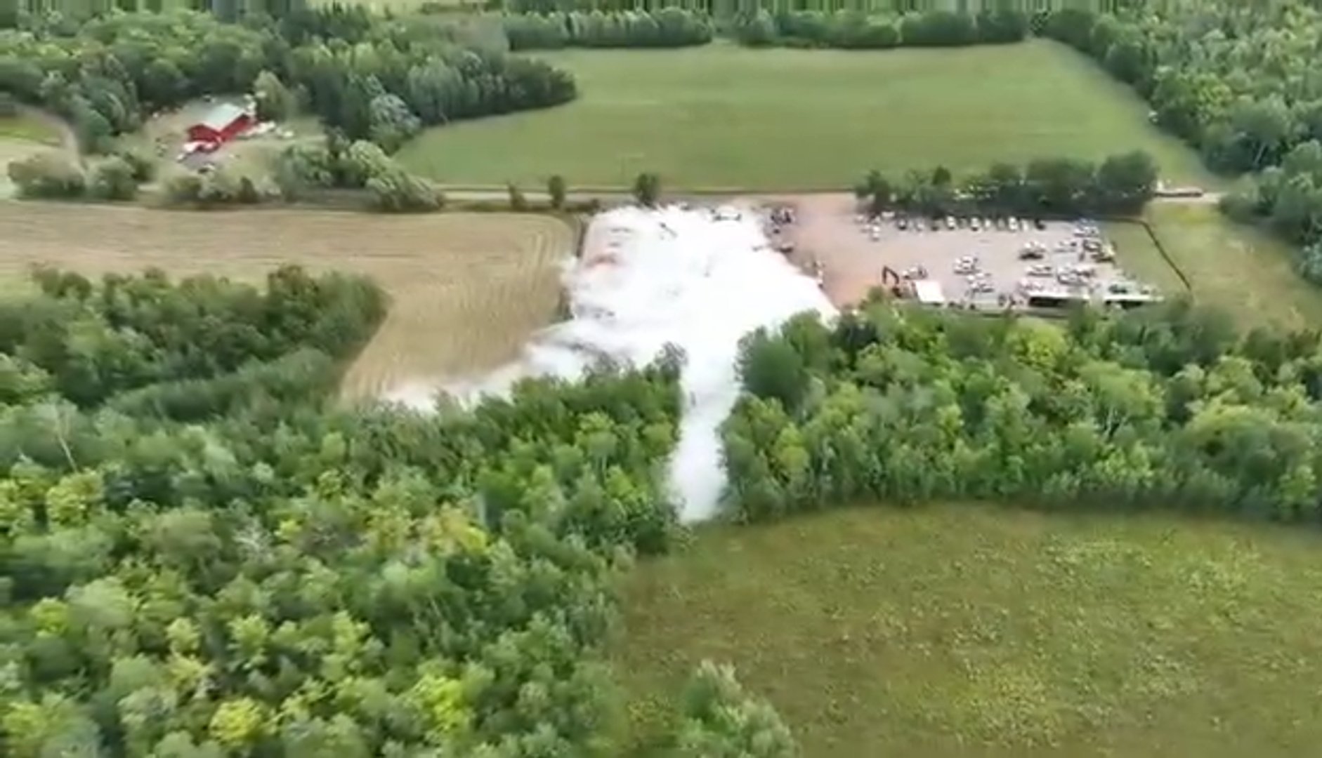 Video thumbnail for Massive natural gas leak in Wisconsin puts community on alert