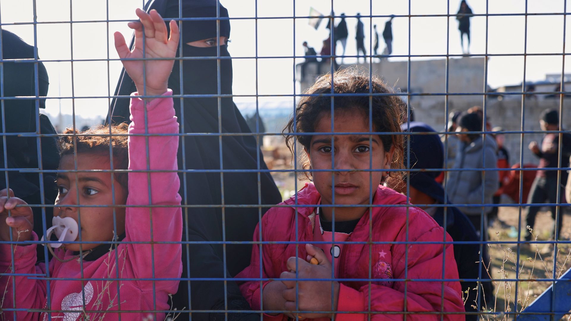 Video thumbnail for Hope and uncertainty in Syria’s al-Hol camp as army takes over