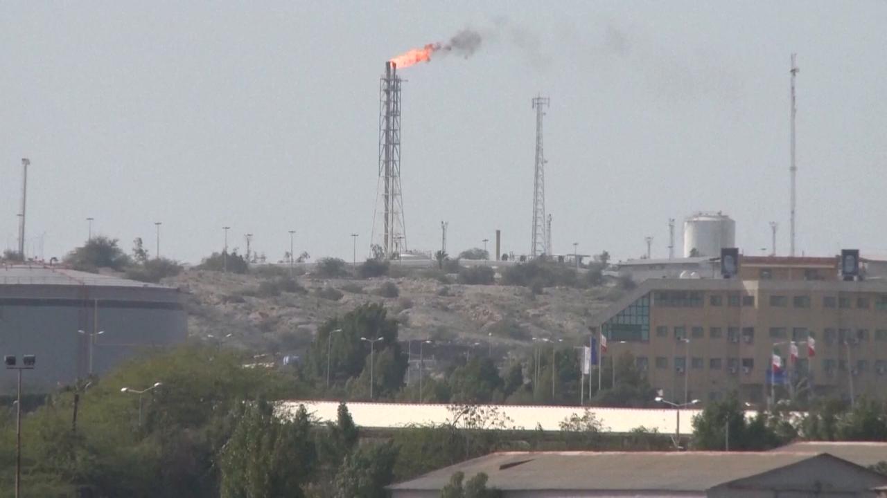 Video thumbnail for China: Oil spill detected off Iran's Kharg Island: Windward.