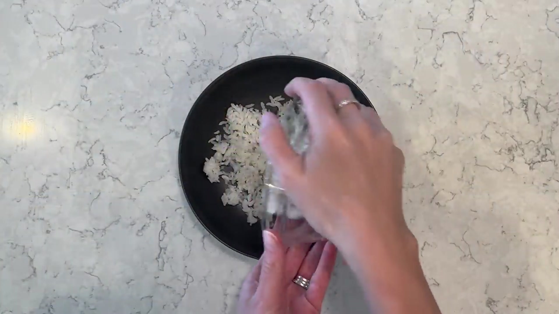 Video thumbnail for 5 AMAZING Recipes Using Rotisserie Chicken   The EASIEST Meals   Molly Purcell(720P HD)