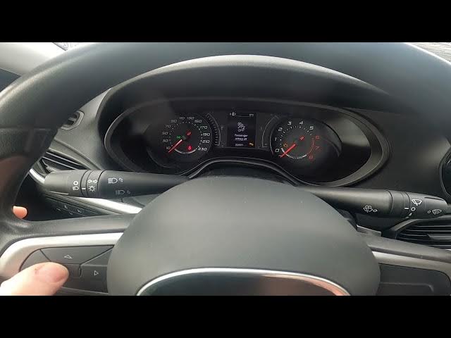 Video thumbnail for How to Turn Passenger Airbag On or Off via Speedometer Display in Fiat Tipo II ( 2015 - now )