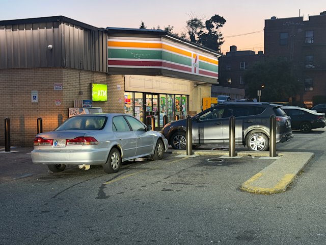 Video thumbnail for Teen stabbed to death outside business in Hempstead