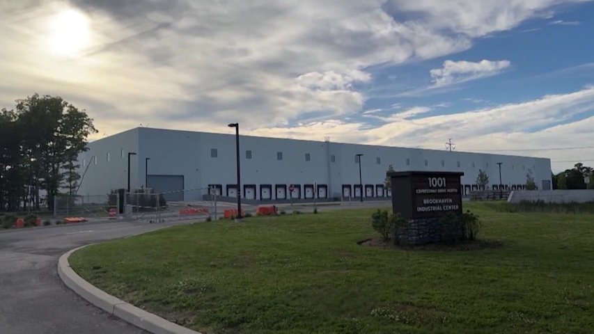 Video thumbnail for Proposed AI data center in Yaphank meets opposition from residents and town leaders