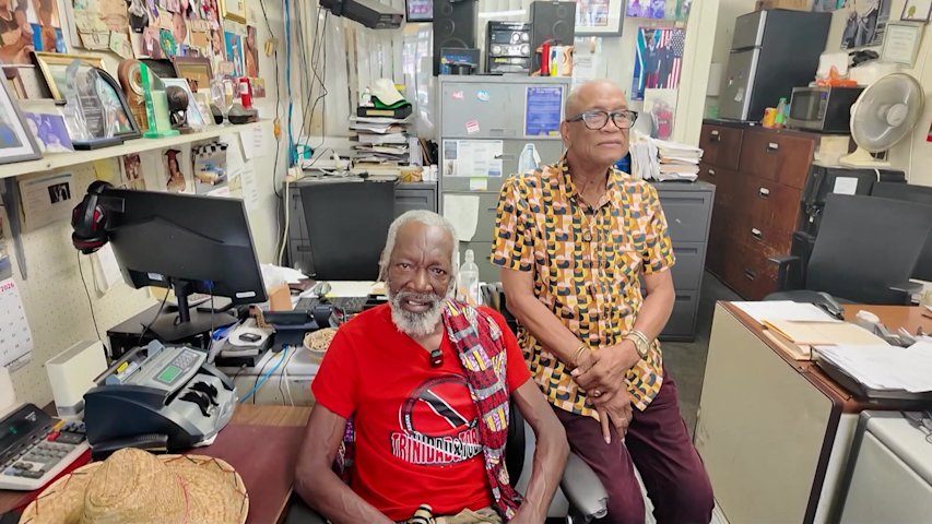 Video thumbnail for Brooklyn Trinidad and Tobago parade is off as organizers, NYPD dispute what happened