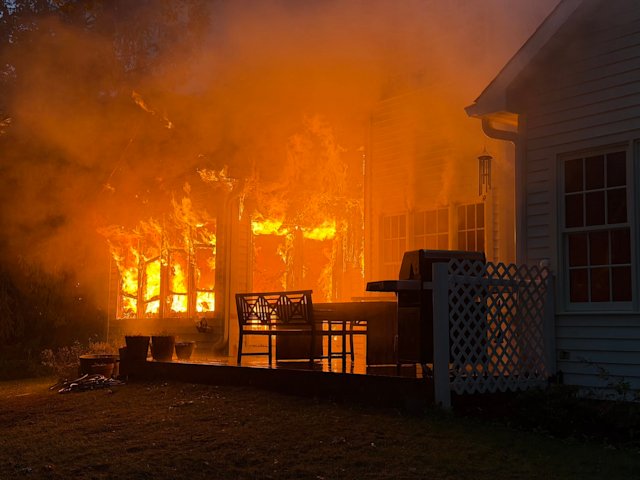 Video thumbnail for Firefighter hurt while battling flames in Westchester house fire