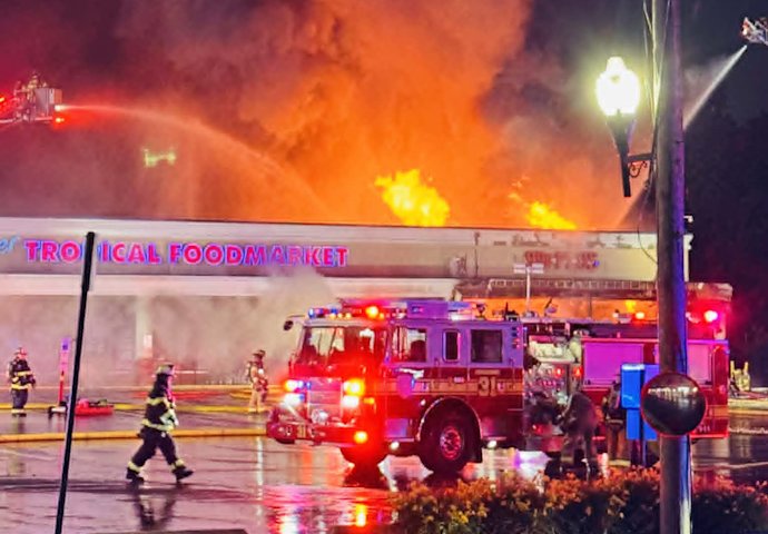 Video thumbnail for Lightning strike possible cause of Franklin Township strip mall fire as businesses destroyed