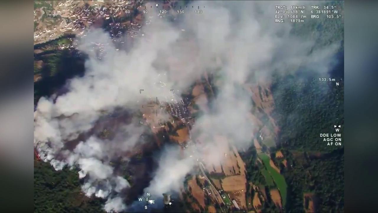 Video thumbnail for Spain: Wildfire Rages Toward Pine Forest Near León Town.