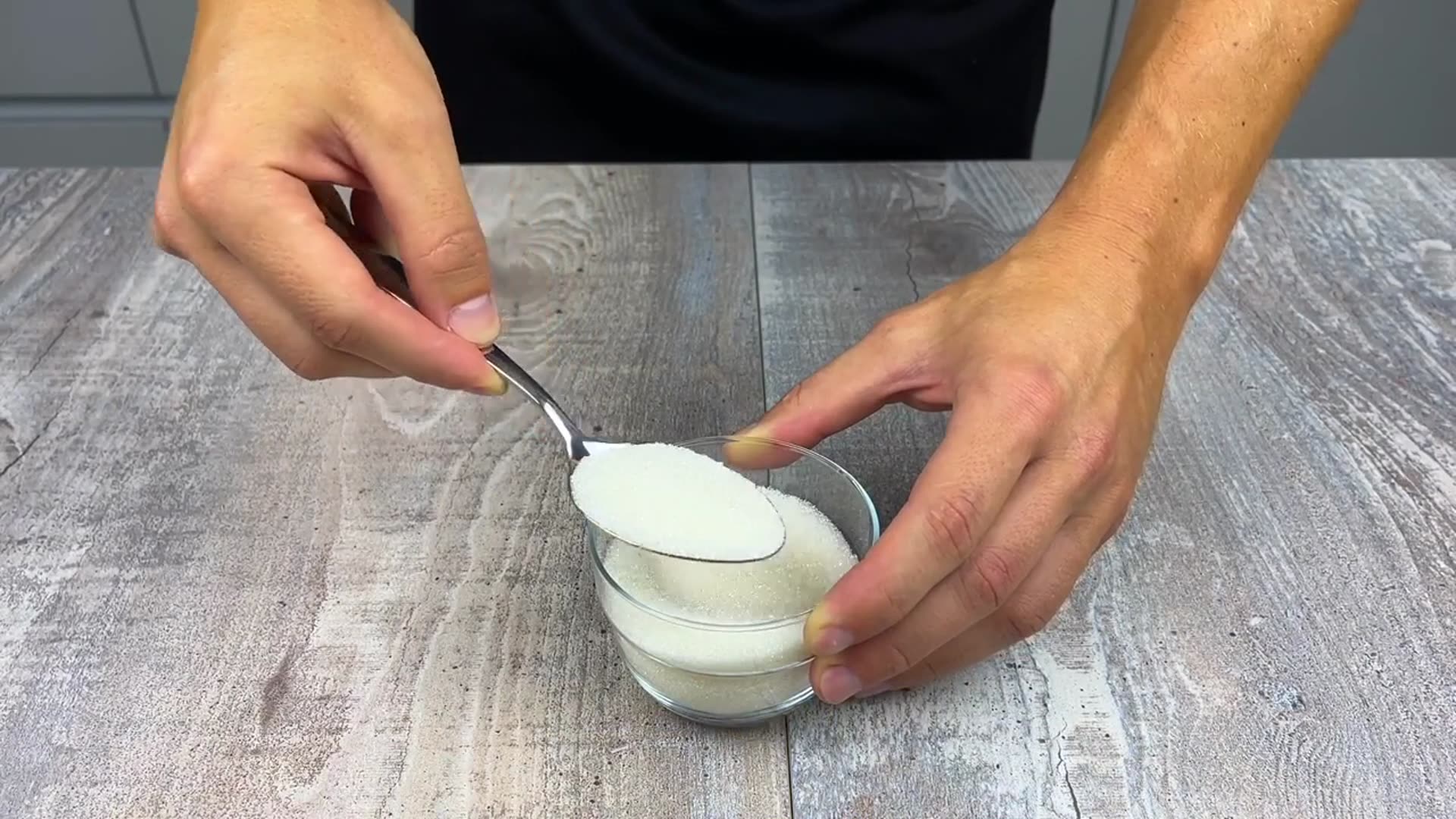 'Video thumbnail for A secret, just add one ingredient, the dough will turn out like a cloud! The fastest bread recipe'