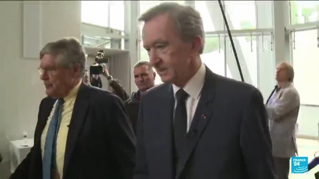 Video thumbnail for Billionaires' wealth hits new peak amid rising poverty, Oxfam says