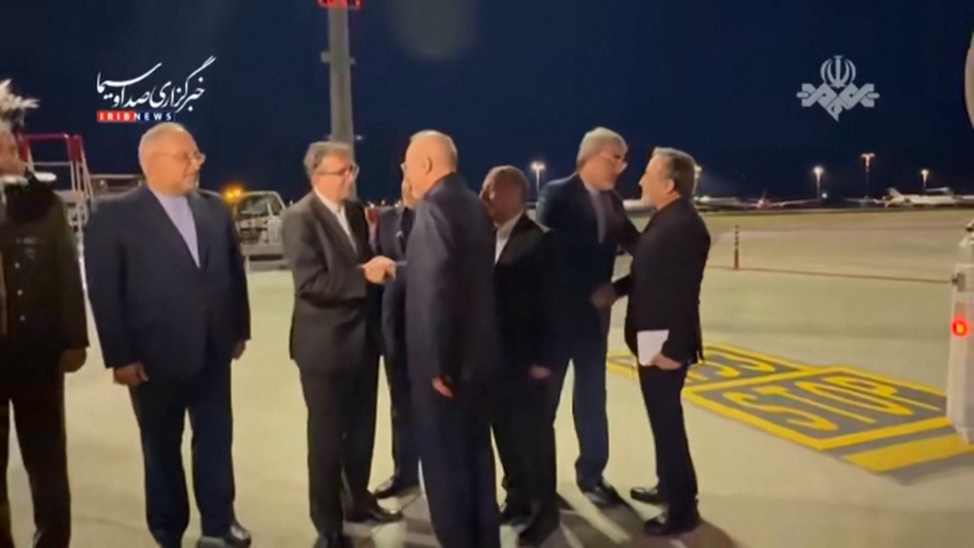 Video thumbnail for Iranian delegation arrives in Switzerland for US peace talks
