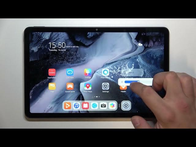 Video thumbnail for Huawei MatePad 10.4 2022 - How To Change Display Brightness Level