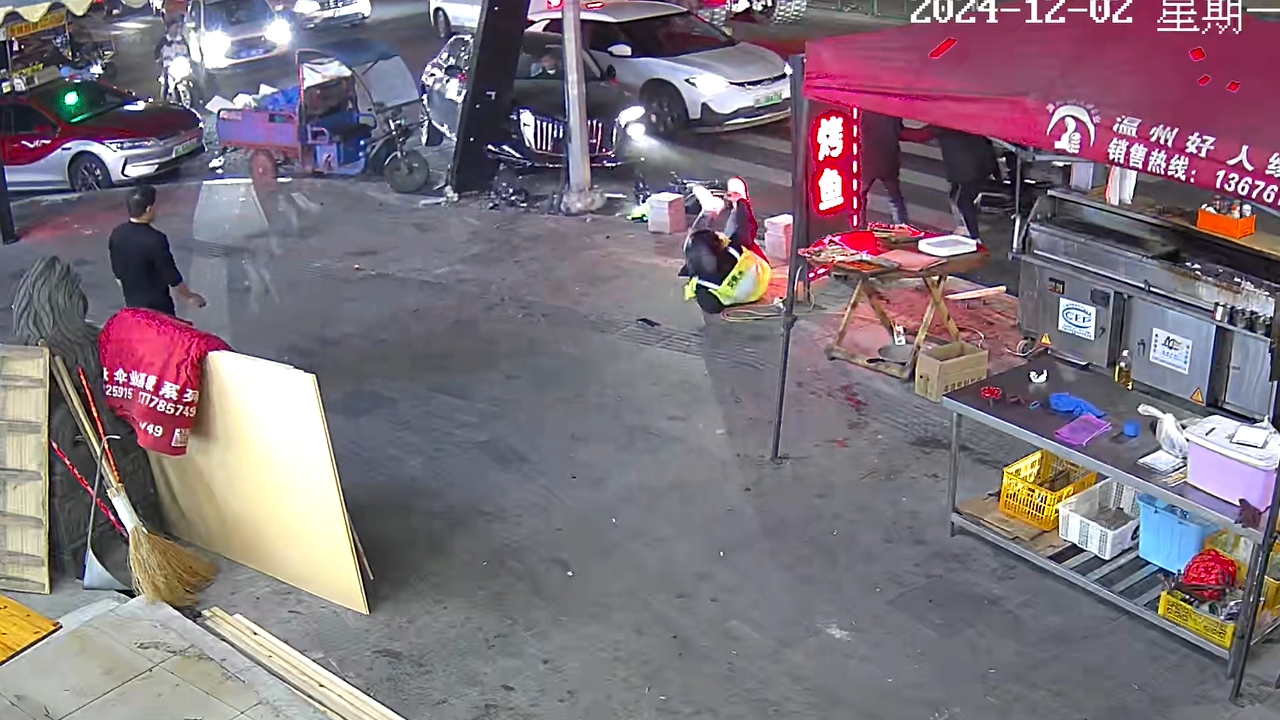 Video thumbnail for Caught on Camera: Car Hits E-Bike in Wenzhou Crash