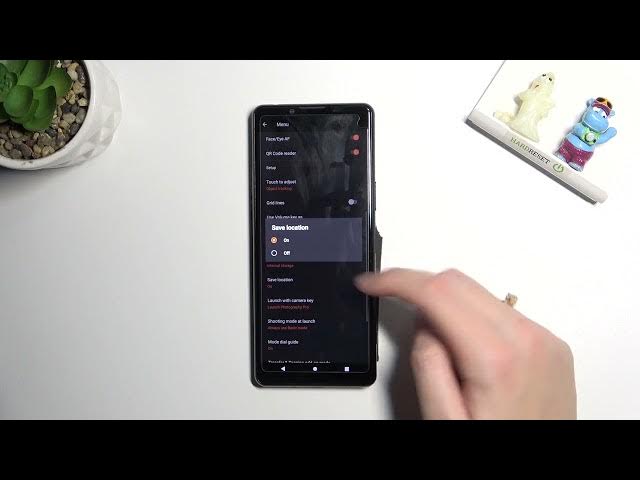 Video thumbnail for How to Turn On / Off the Camera Location Tags on Sony Xperia 5 III