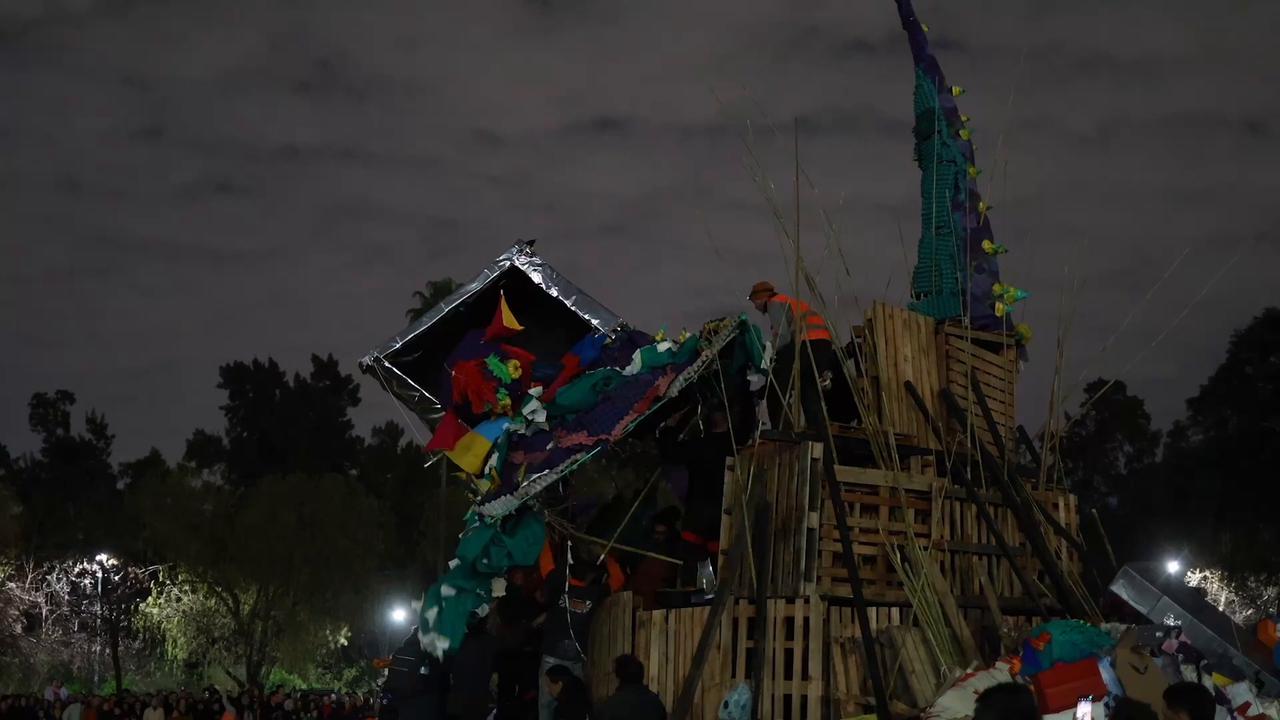 Video thumbnail for Argentina: Buenos Aires marks traditional San Pedro and San Pablo bonfire celebration.