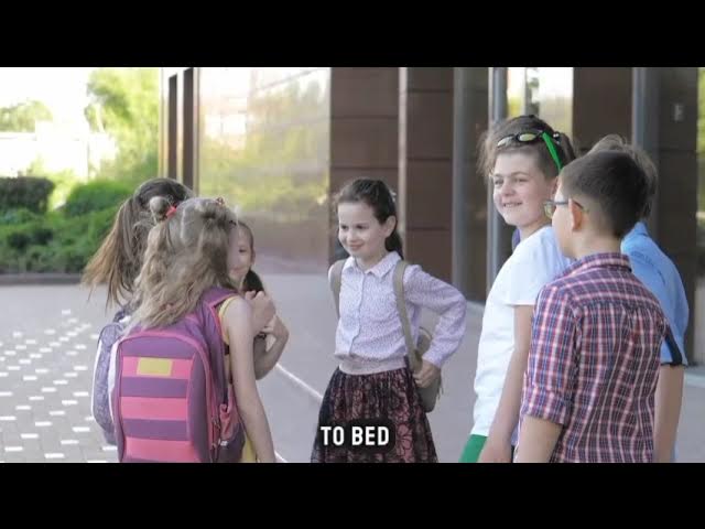 'Video thumbnail for Laugh Out Loud: Hilarious Kids Jokes & Puns Compilation for Endless Fun |  Playful Entertainment'