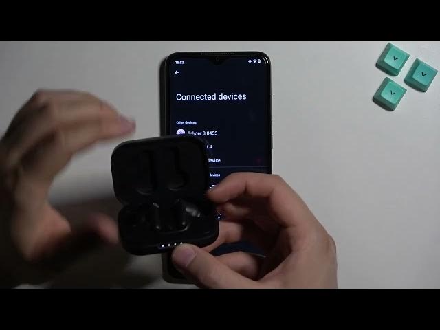 Video thumbnail for How to Hard Reset Urbanista London Earbuds?