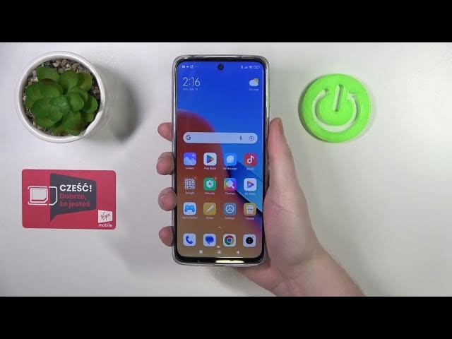Video thumbnail for REDMI 12 and Male Hand Size Comparison