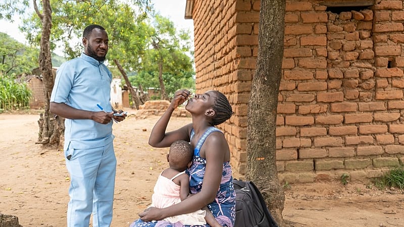 Video thumbnail for Malawi launches cholera vaccine rollout