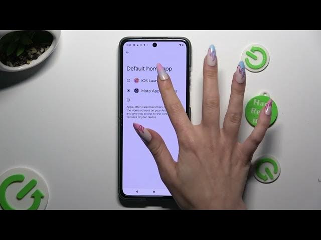 Video thumbnail for How to Download and Apply iOS Launcher on MOTOROLA Razr 40 - Install Launcher iOS
