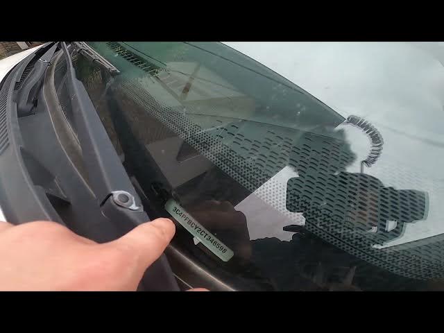 Video thumbnail for Where is the VIN number of my Fiat Freemont ( 2011 – 2016 ) - Find VIN on Front Windshield