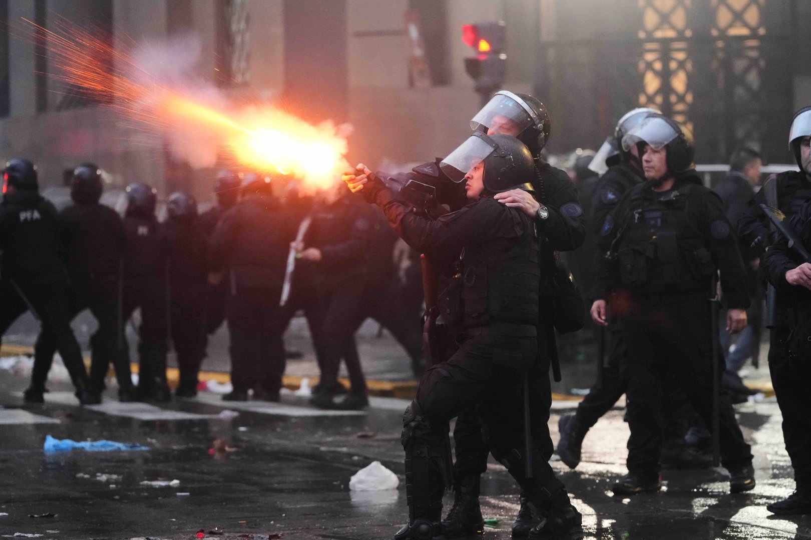 Video thumbnail for Police in Argentina use tear gas to stop protesters
