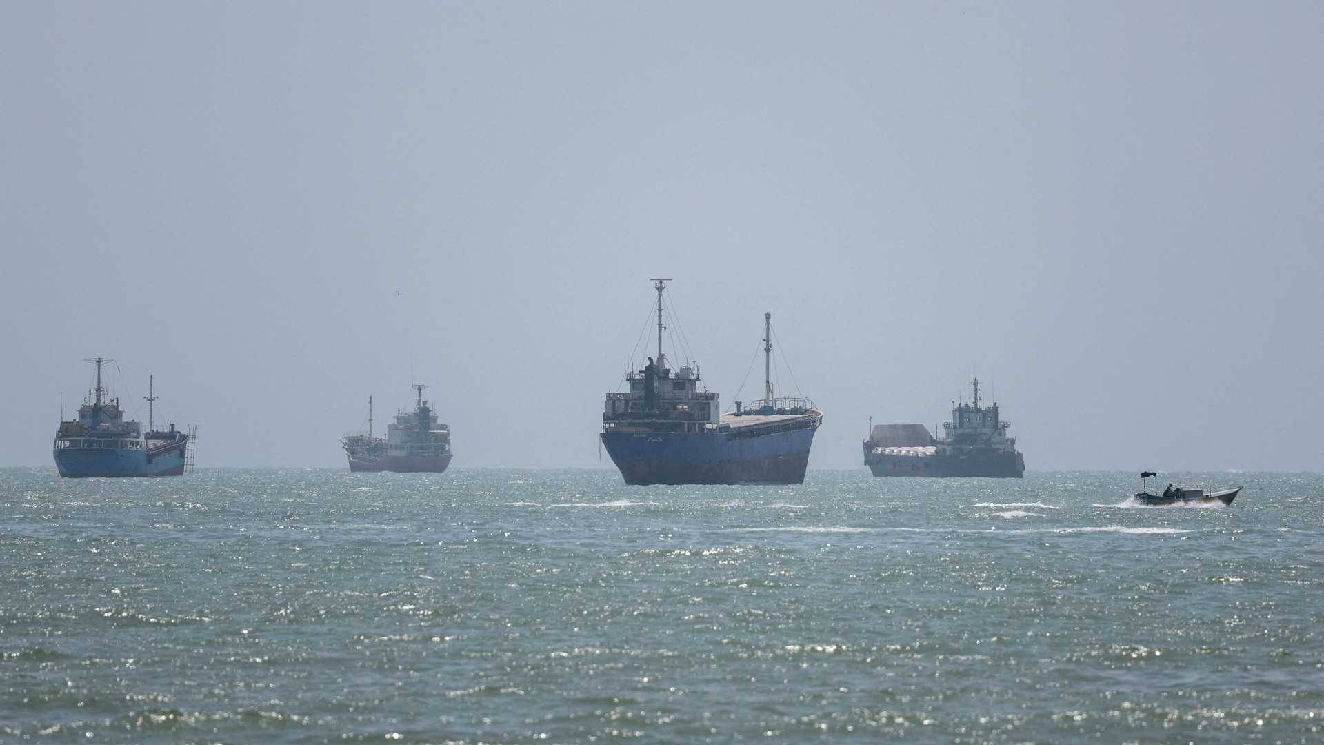 Video thumbnail for Oman and Iran near Strait of Hormuz deal, but Tehran says US must act first