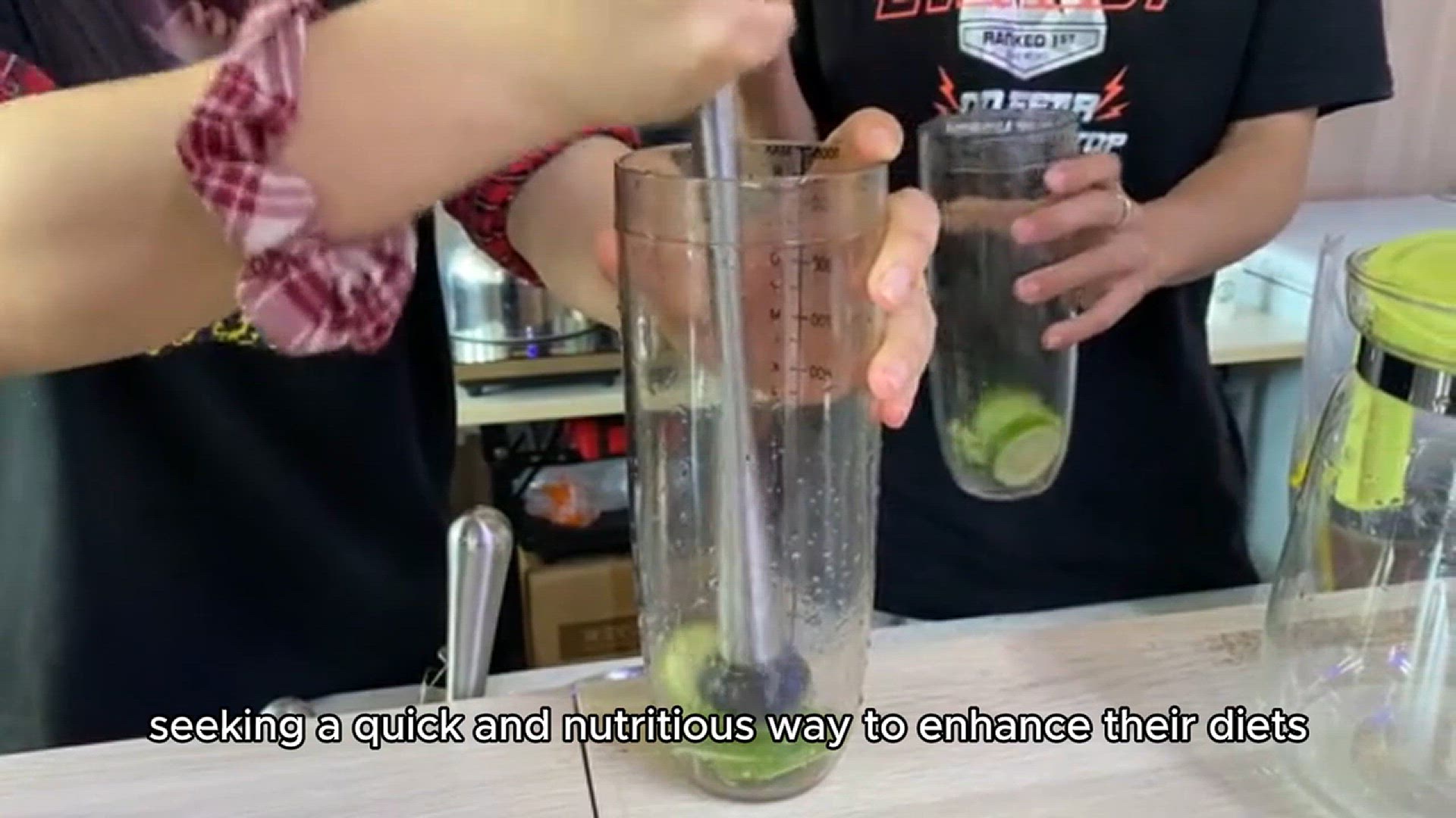 Video thumbnail for Fresh vegetable juice