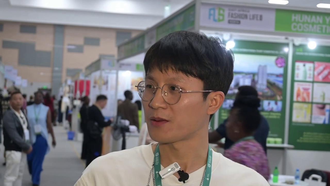 Video thumbnail for Kenya: Chinese watchmakers draw attention at Kenyan expo, eye bigger presence.